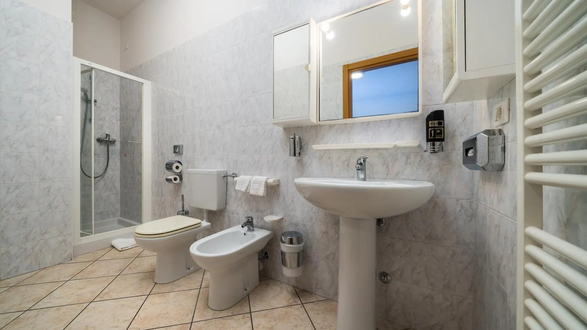 Hotel apartamentowy Hotel Max Lazise